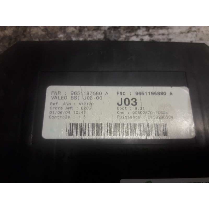 Recambio de caja reles / fusibles para peugeot 307 break / sw (s1) 2.0 16v hdi fap cat (rhr / dw10bted4) referencia OEM IAM 9651 - Blanco 3