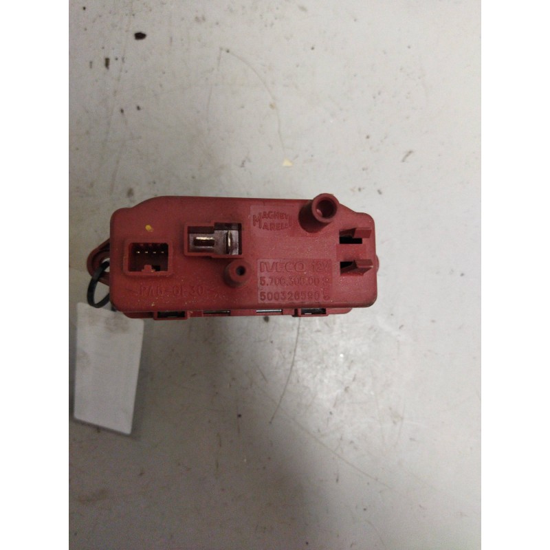 Recambio de resistencia calefaccion para iveco daily combi referencia OEM IAM 500326590 570630500 - Blanco 2