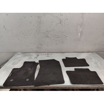 Recambio de alfombrilla para renault austral tce 130 referencia OEM IAM   