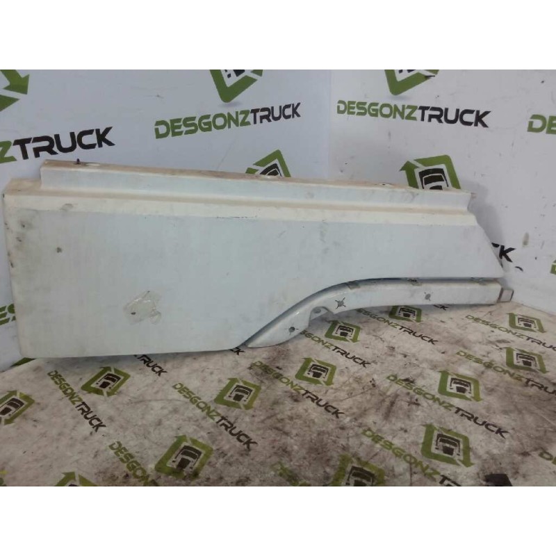 Recambio de moldura trasera cabina para volvo trucks fh 12 fh 12.460 (460cv) referencia OEM IAM 3175930 PARTE DERECHA 