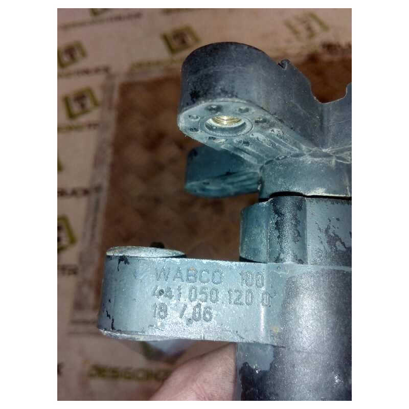 Recambio de valvula aire para iveco stralis (as) fsa t / fp lt 4x2 gran espacio referencia OEM IAM 4410501200  ELECTRO VALVULA S - Blanco 2