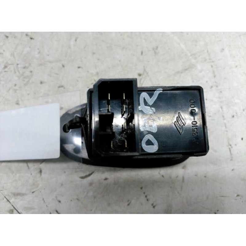 Recambio de mando elevalunas delantero derecho para kia shuma 1.5 cat referencia OEM IAM 2