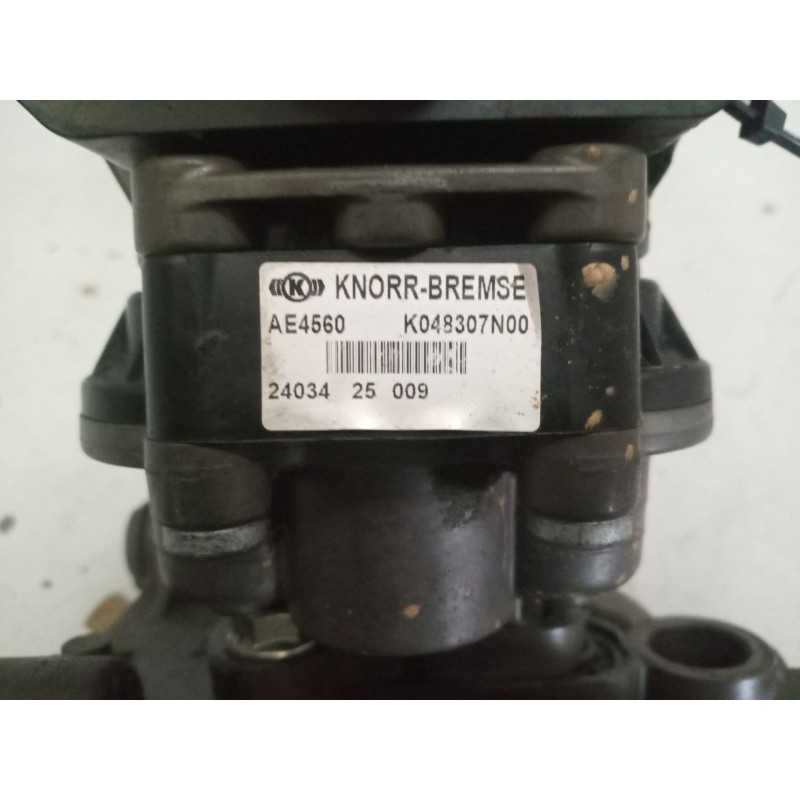Recambio de valvula aire para iveco stralis (as) 11.1 diesel referencia OEM IAM K040604N00 VALVULA SECADORA LA8606 - Blanco 2