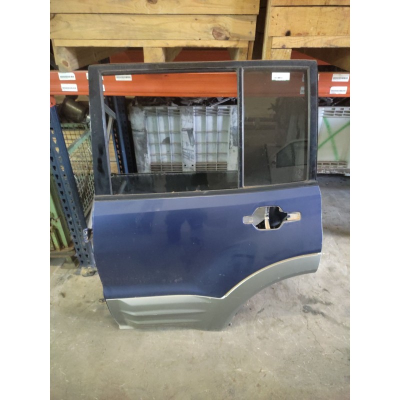 Recambio de puerta trasera izquierda para mitsubishi pajero referencia OEM IAM   