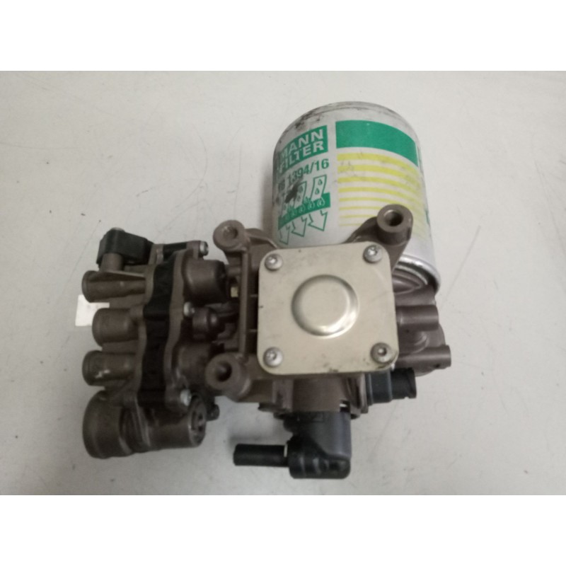 Recambio de valvula aire para iveco stralis (as) 11.1 diesel referencia OEM IAM K040604N00 VALVULA SECADORA LA8606 - Blanco 4