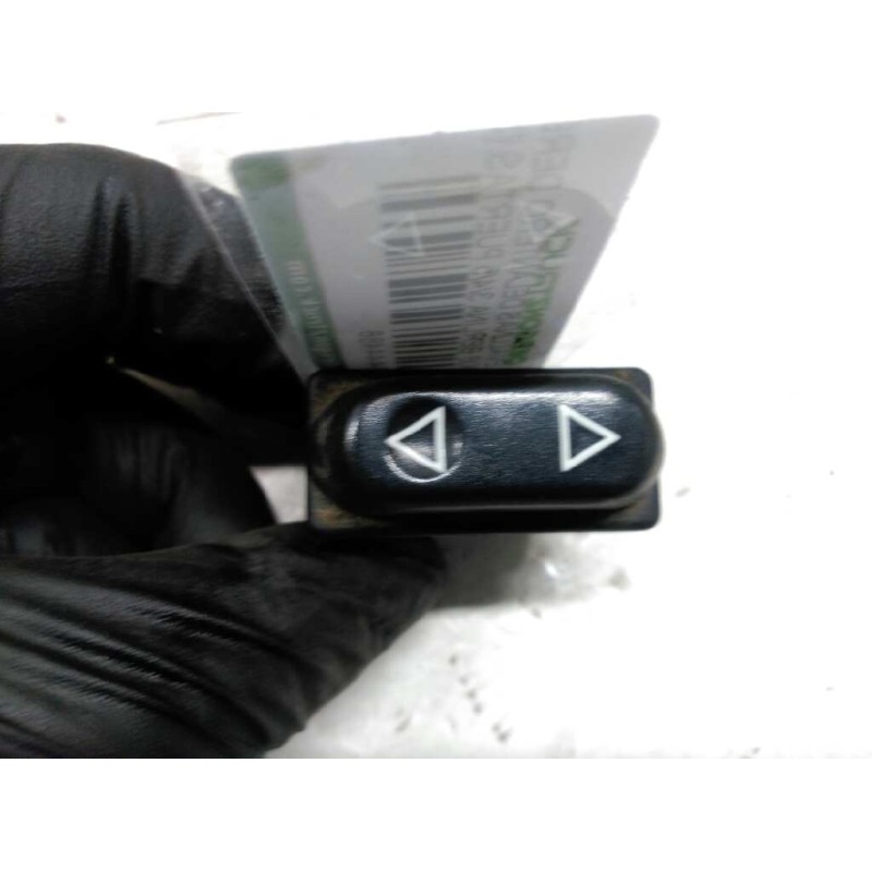 Recambio de mando elevalunas delantero derecho para peugeot 306 berlina 3/4/5 puertas (s2) style referencia OEM IAM   