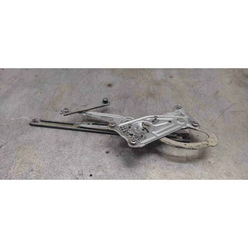 Recambio de elevalunas delantero izquierdo para renault megane iii berlina 5 p dynamique referencia OEM IAM   