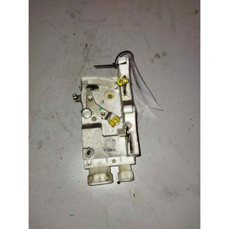 Recambio de cerradura puerta delantera derecha para iveco stralis (as) fsa t / p 4x2 gran espacio referencia OEM IAM 98416419 - Amarillo 2
