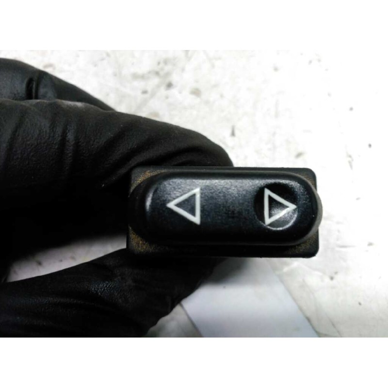 Recambio de mando elevalunas delantero derecho para peugeot 306 berlina 3/4/5 puertas (s2) style referencia OEM IAM   