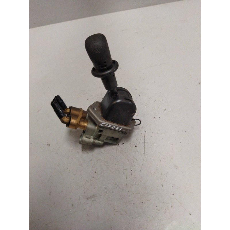 Recambio de palanca freno de mano para renault midlum 7.2 diesel referencia OEM IAM 5010525008 9617230360 - Blanco 2