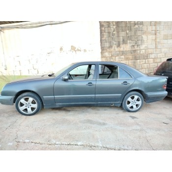 mercedes-benz clase e (w210) berlina diesel del año 2000
