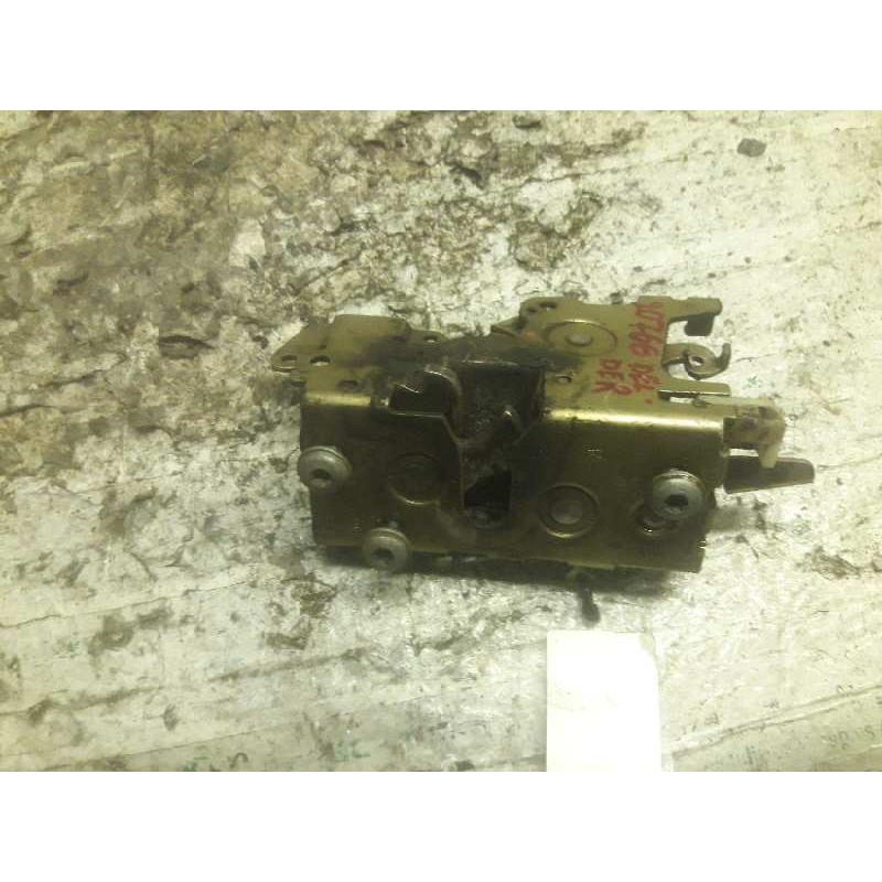 Recambio de cerradura puerta delantera derecha para mercedes-benz vito marco polo (638) 112 cdi referencia OEM IAM 9017200235  