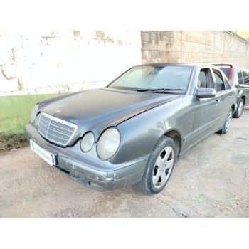 mercedes-benz clase e (w210) berlina diesel del año 2000