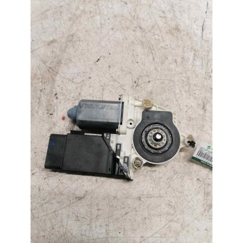 MOTOR ELEVALUNAS DELANTERO DERECHO 9776105415301 F005S00058 29 PINS