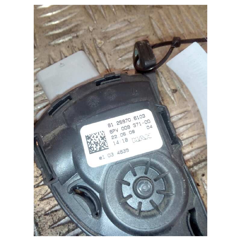Recambio de pedal acelerador para man tgx 18.440 fg / 4x2 bl xl referencia OEM IAM 81259706103 - Azul 2