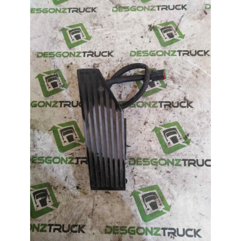 Recambio de pedal acelerador para renault magnum ab 2005 cabina adel.tractor semirr. 4x2 4xx.18 gran espacio referencia OEM IAM - Blanco