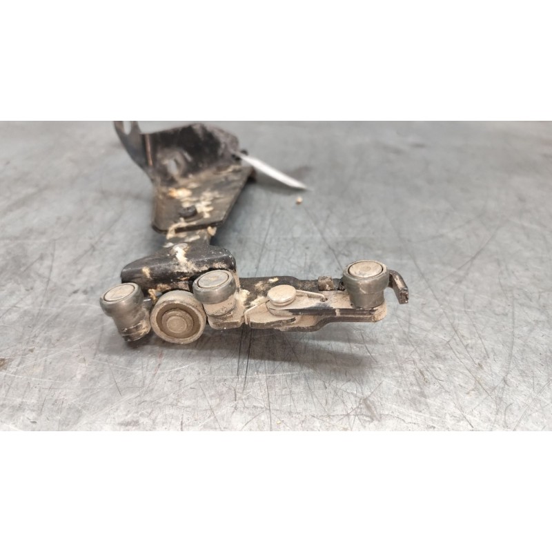 Recambio de bisagra puerta corredera para fiat doblo cargo (223) 1.9 jtd furg. referencia OEM IAM  INFERIOR DERECHA - Blanco 3