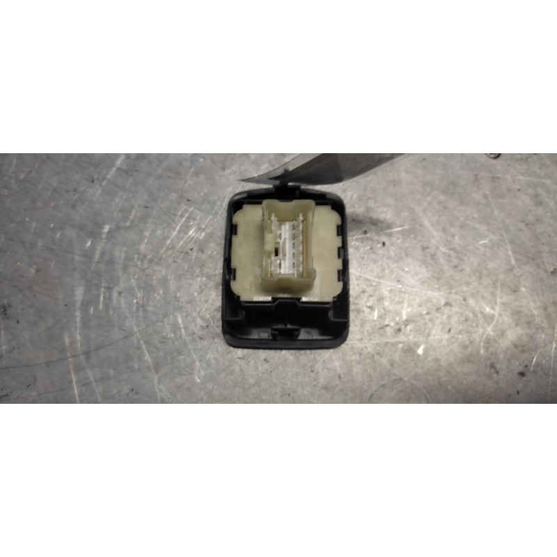 Recambio de mando elevalunas delantero izquierdo para dacia sandero referencia OEM IAM  7 PINS - Blanco 2