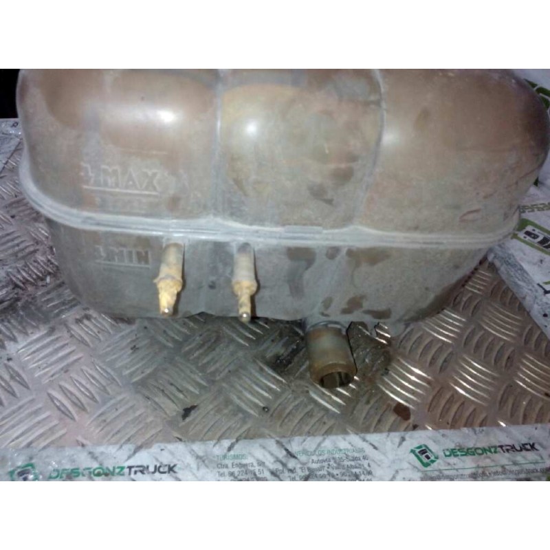 Recambio de deposito expansion para volvo fh 12 2002  12.1 diesel (d12d420) referencia OEM IAM 1676400 - Blanco 4