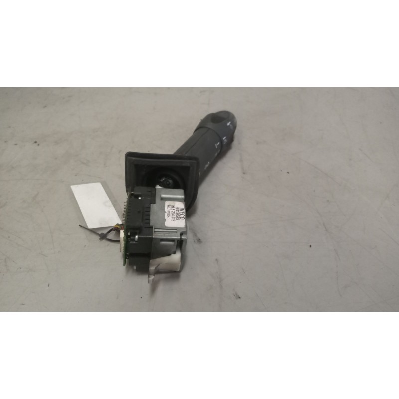 Recambio de mando intermitentes para iveco eurocargo 05.03  5.9 diesel referencia OEM IAM 504188583 - Blanco 2