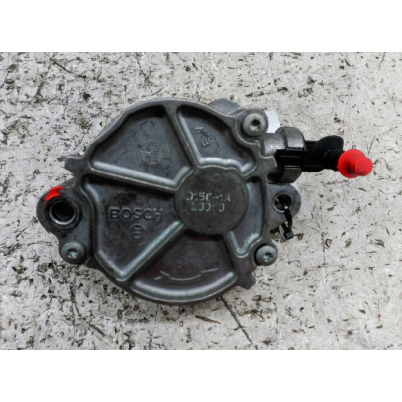 Recambio de depresor freno / bomba vacio para ford fiesta (cbk) 1.6 tdci cat referencia OEM IAM D1561A 20010 BOSCH - Azul
