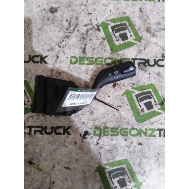 Recambio de mando limpia para renault magnum ab 2005 cabina adel.tractor semirr. 4x2 4xx.18 gran espacio referencia OEM IAM 7421 - Blanco