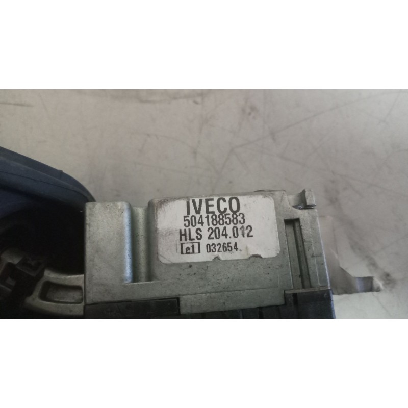 Recambio de mando intermitentes para iveco eurocargo 05.03  5.9 diesel referencia OEM IAM 504188583 - Blanco 3