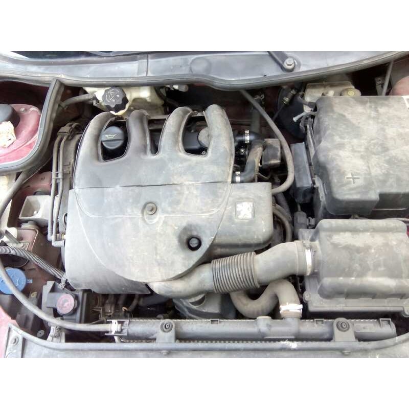 PEUGEOT 206 BERLINA