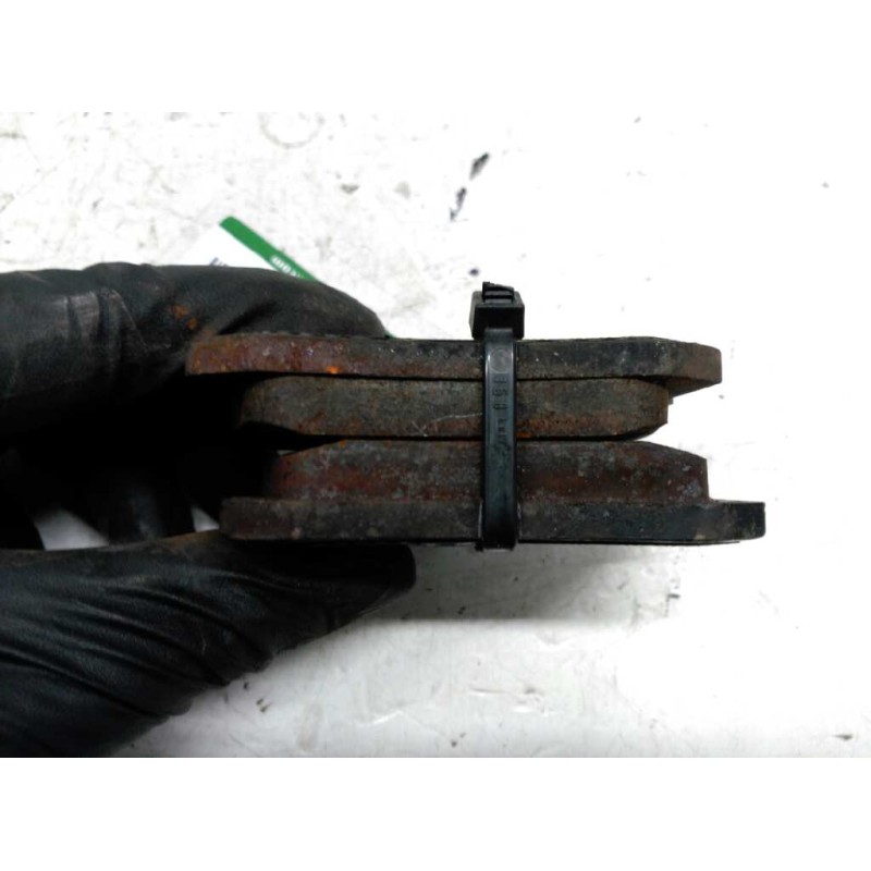 Recambio de pastillas de freno traseras para volkswagen golf ii (191/193) tour referencia OEM IAM - Negro 2