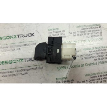 Recambio de mando elevalunas delantero derecho para nissan almera (n15) 2.0 diesel referencia OEM IAM   