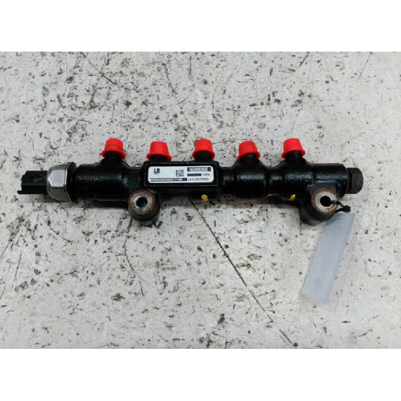 Recambio de rampa inyectora para peugeot 206 berlina x-line referencia OEM IAM 9654592680 - Rojo 2