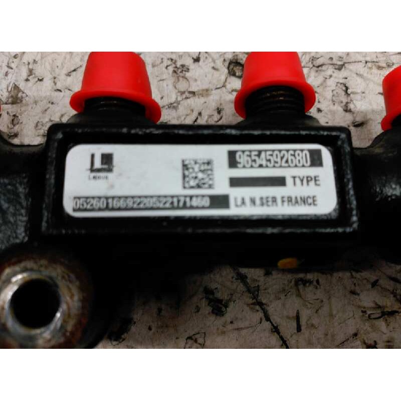 Recambio de rampa inyectora para peugeot 206 berlina x-line referencia OEM IAM 9654592680 - Rojo 3