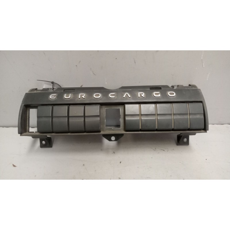Recambio de guarnecidos cuadro de instrumentos para iveco eurocargo 05.03  5.9 diesel referencia OEM IAM 504236657  