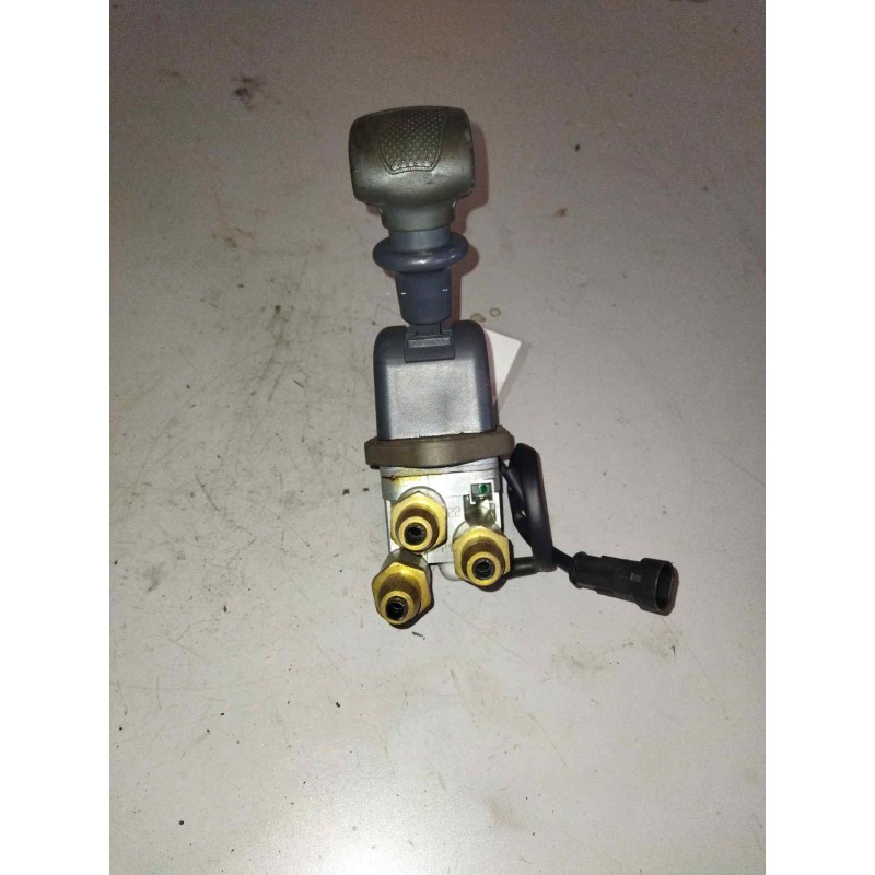 Recambio de palanca freno de mano para iveco stralis (as) fsa t / p 4x2 gran espacio referencia OEM IAM DPM90EY  