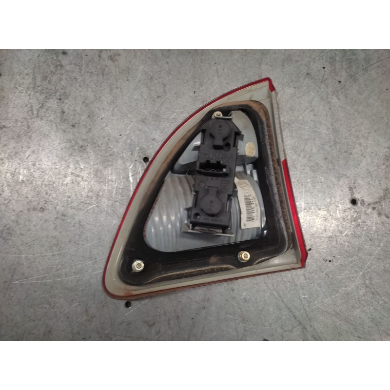 Recambio de piloto trasero izquierdo interior para ford galaxy (vy) ghia referencia OEM IAM 3