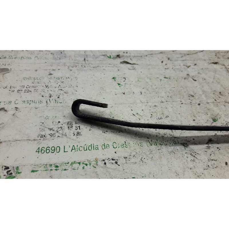 Recambio de brazo limpia trasero para tata safari 1.9 referencia OEM IAM 3