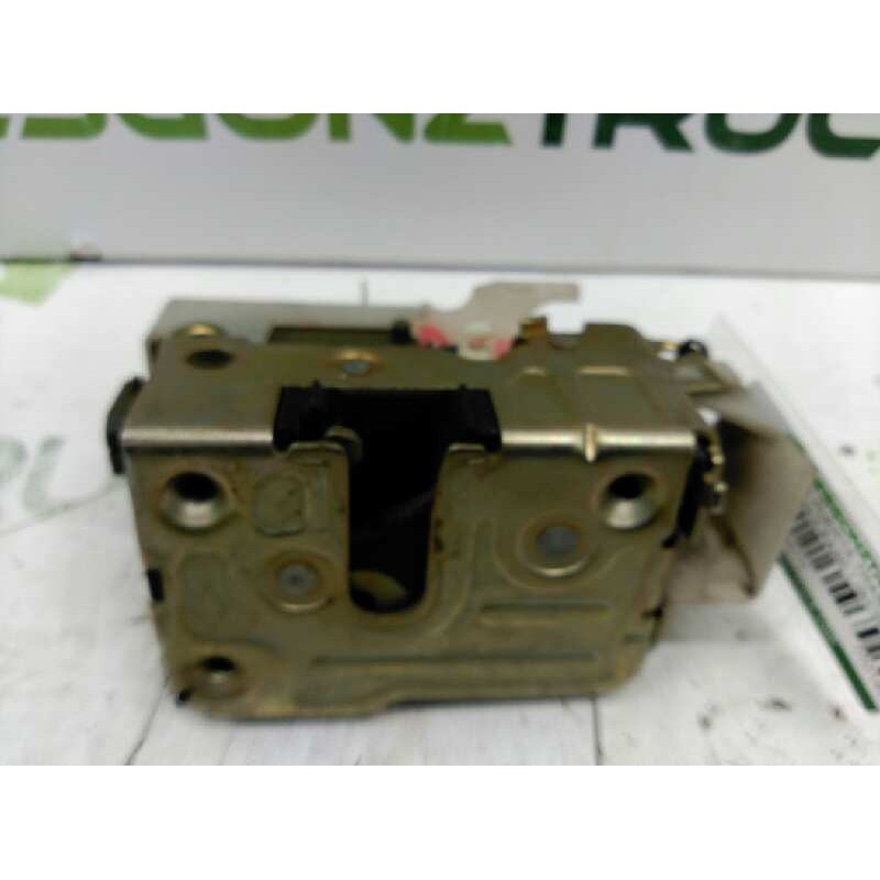 Recambio de cerradura puerta trasera derecha para renault clio ii fase i (b/cbo) 1.2 alize referencia OEM IAM 7701469941 - Gris 2