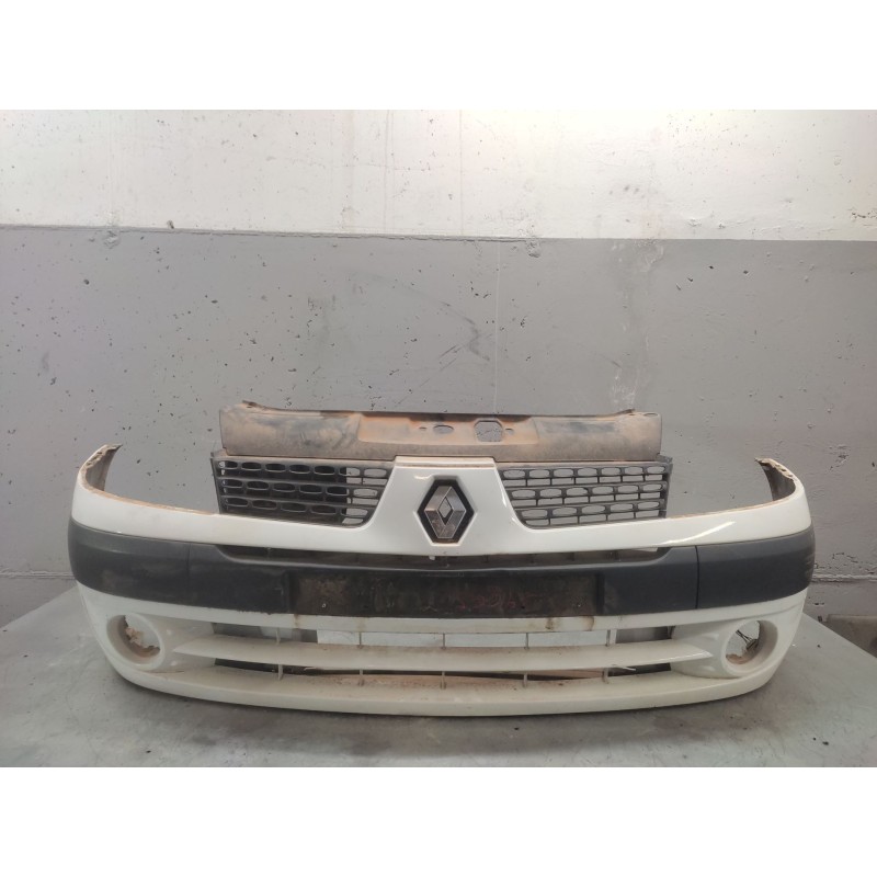 Recambio de paragolpes delantero para renault clio ii fase ii (b/cb0) 1.2 referencia OEM IAM   