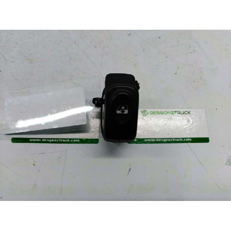 Recambio de mando elevalunas delantero derecho para renault clio ii fase i (b/cbo) 1.2 alize referencia OEM IAM 8200060046 - Gris