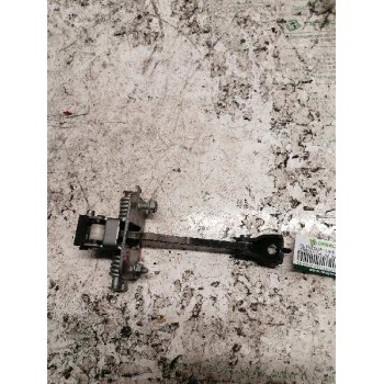 RETENEDOR PUERTA TRASERA IZQUIERDA