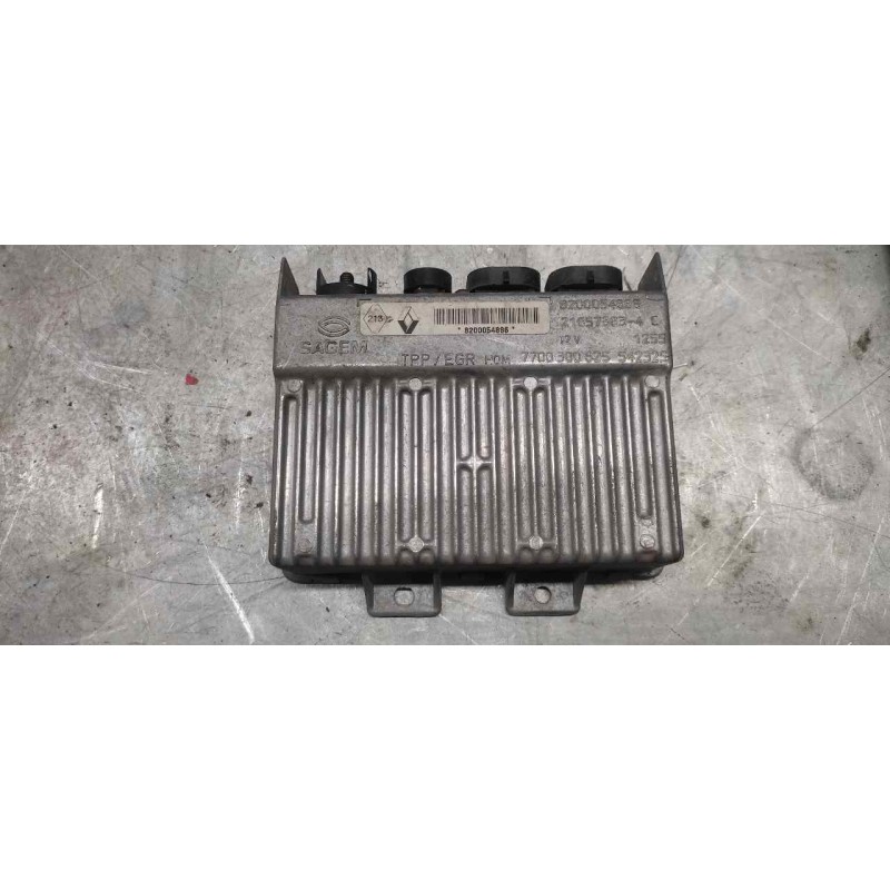 Recambio de centralita motor uce para renault master combi desde '98 l1h1   batalla 3078 6 - plazas referencia OEM IAM 820005488 - Blanco