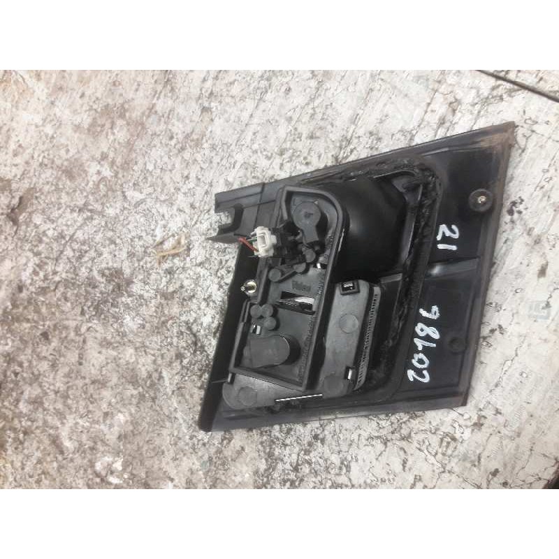 Recambio de piloto trasero izquierdo para nissan primera berlina (p11) gx referencia OEM IAM  TAPA MALETERO - Blanco 2