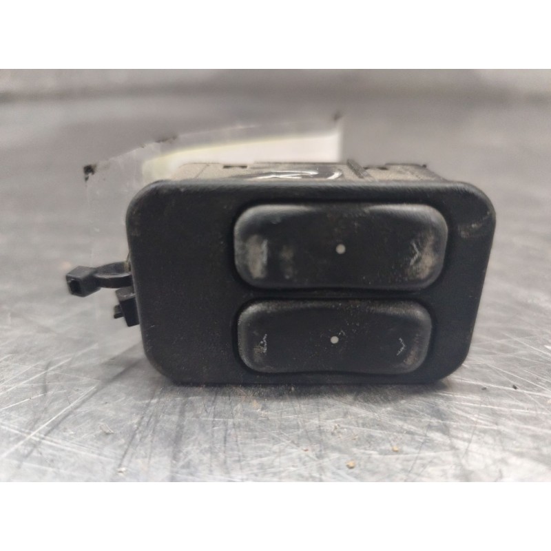 Recambio de mando elevalunas delantero izquierdo para opel combo (corsa c) familiar referencia OEM IAM 13363202 6 PINS - Gris