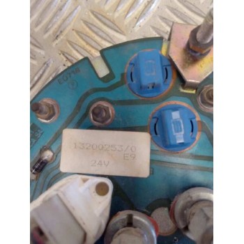 Recambio de cuadro instrumentos para nissan trucks l80.09 l80.14 referencia OEM IAM 132002530 19497602 