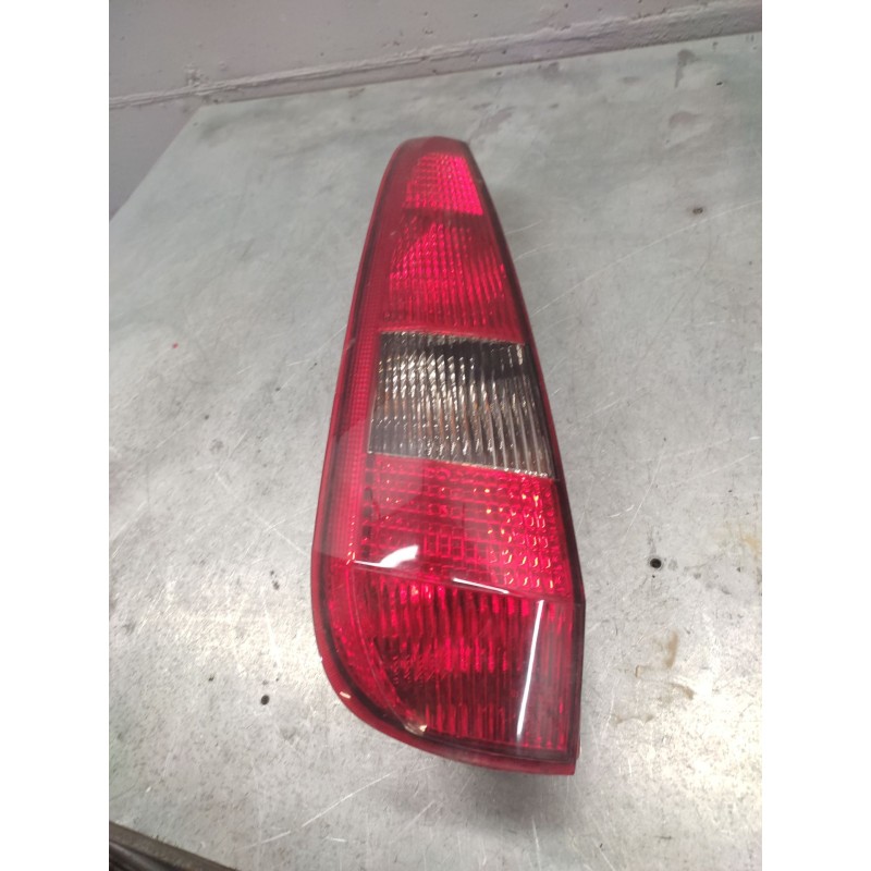 Recambio de piloto trasero izquierdo para ford fiesta (cbk) ambiente referencia OEM IAM   