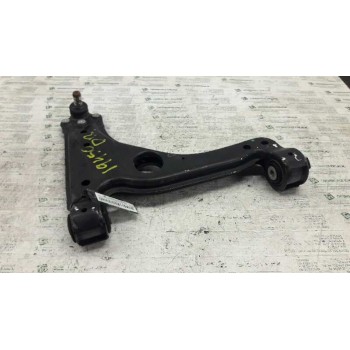 BRAZO SUSPENSION INFERIOR DELANTERO DERECHO 