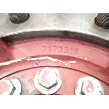 Recambio de buje delantero para iveco eurotech (mt) fg  180 e 27 larga distancia referencia OEM IAM 7173316  