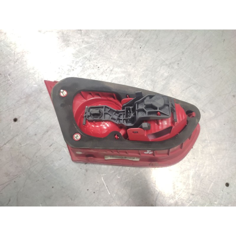 Recambio de piloto trasero derecho interior para seat leon (1p1) 1.9 tdi referencia OEM IAM - Negro 2