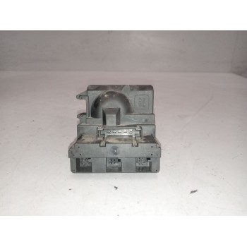 Recambio de cerradura para riocar march 07 referencia OEM IAM A9065456408  3300301701