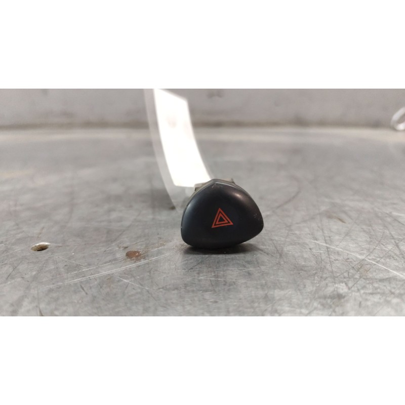 Recambio de warning para renault clio ii fase ii (b/cb0) authentique referencia OEM IAM  4 PINS 